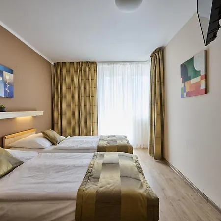 Akademie Hotel 4*