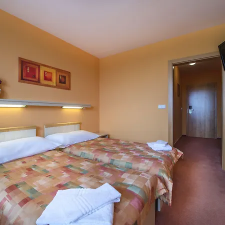 Hotel Akademie 4* Chocerady