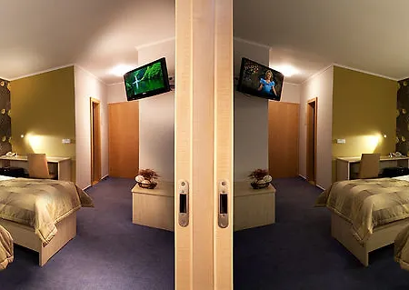 Akademie Hotel 4*