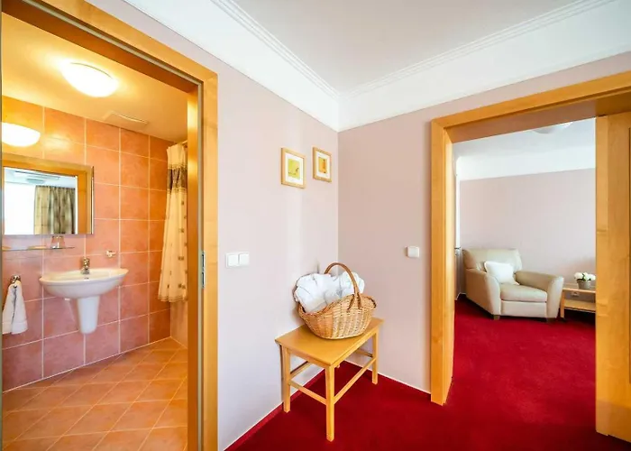 Hotel Akademie 4* Chocerady