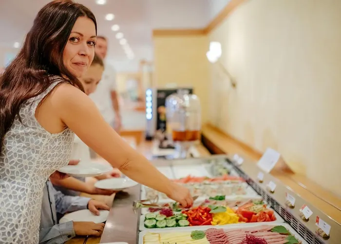 Hotel Akademie 4* Chocerady