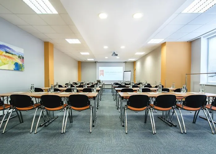 Akademie 克赛拉迪